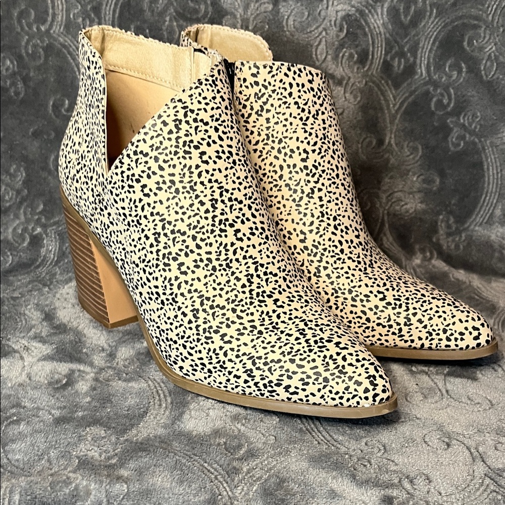 Serra Cream and Black Patterned Ankle Booties - Picture 1 of 8